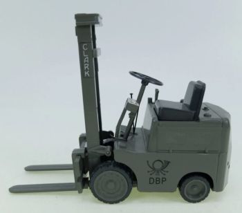 WIK83-12 - USATO - Carrello elevatore CLARK, Grigio - DBP - Servizio Corriere a Distanza Tedesco